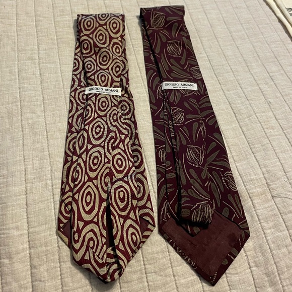 Pre-loved Vintage Giorgio Armani 100% Silk Men’s ties 👔 - Picture 2 of 3
